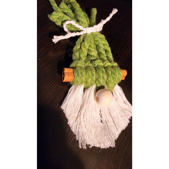 Christmas Gnome Ornament Decoration - Picture 4 of 4